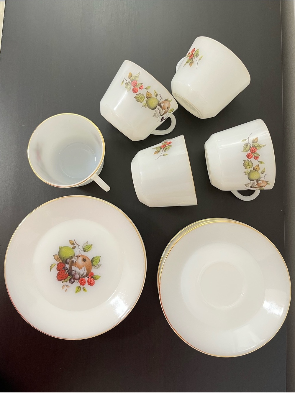 Vintage Phoenix Opal Ware Opaline 15 Piece Autumn Fruits Tea Set
